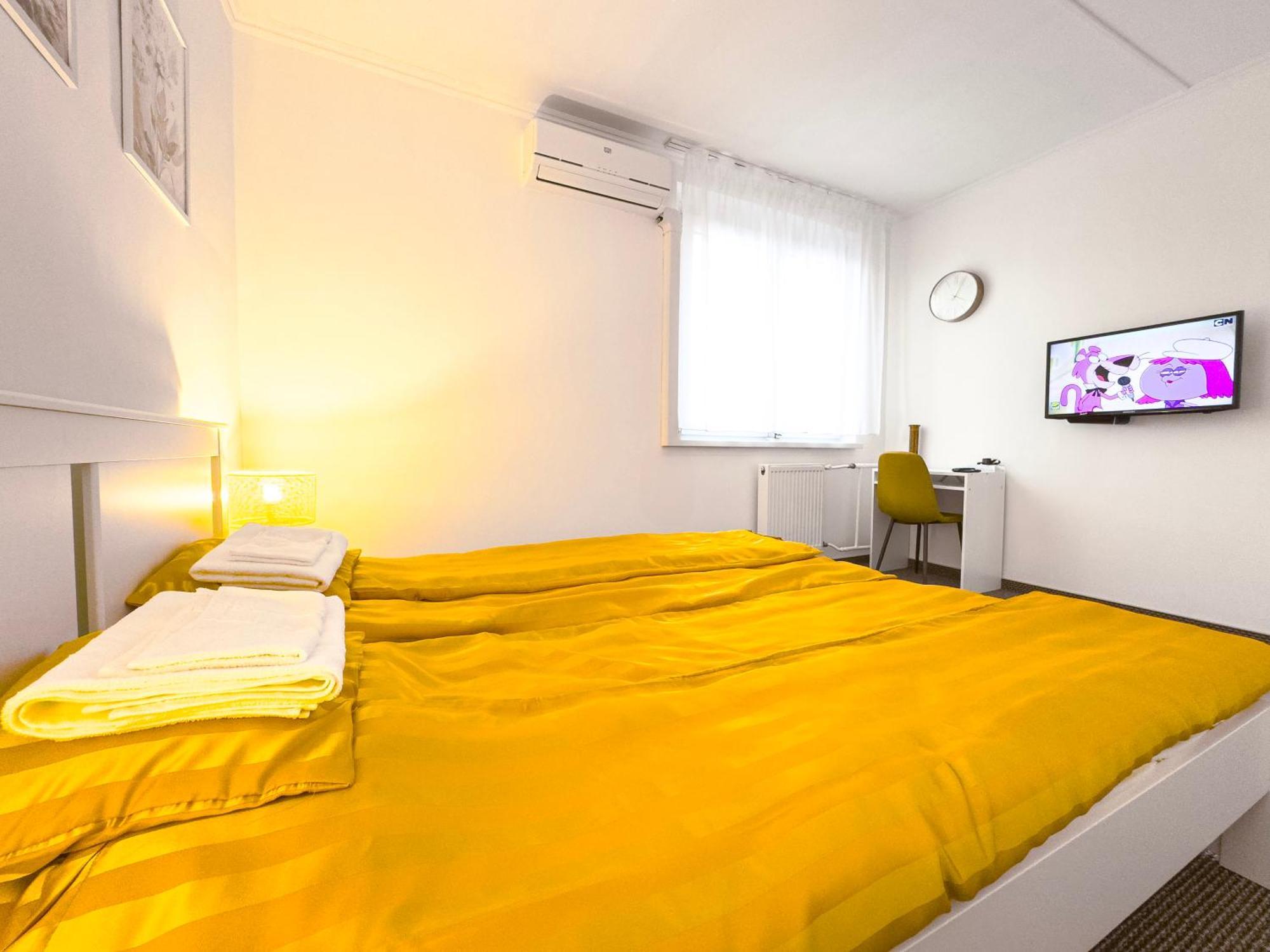 Panoramic 2br Home-free Parking-ac-top Floor Apartment *